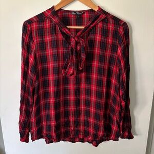 Velvet Heart women’s size‎ Medium plaid long sleeve blouse adjustable neck tie